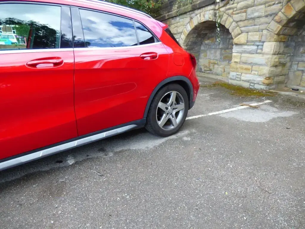 Used Mercedes GLA200 AMG line 136 HP (100 kW) 2015 Red SUV