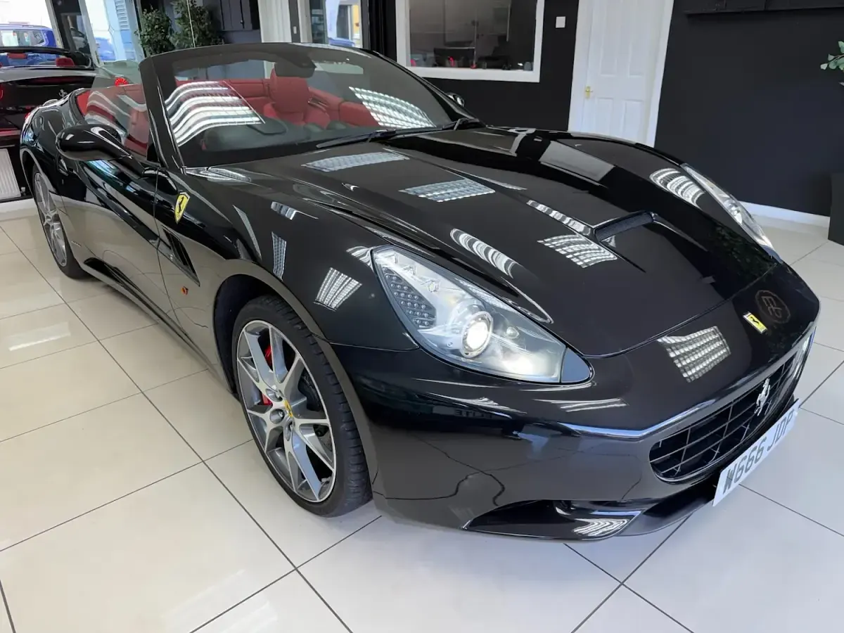 Used Ferrari California 490 HP (360 kW) 2011 Black Cabriolet