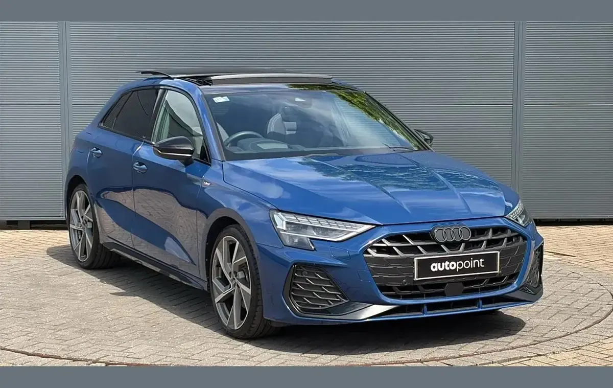 Used Audi A3 Black Edition 147 HP (108 kW) 2025 Blue Hatchback