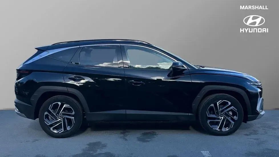 Used Hyundai Tucson Ultimate 215 HP (158 kW) 2025 Black SUV