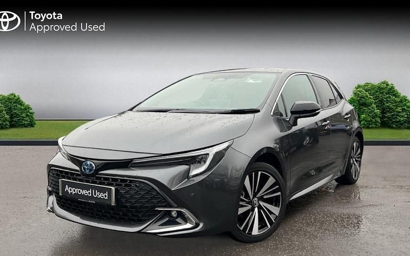 Usado Toyota Corolla Design 140 HP (102 kW) 2025 Cinzento Citadino