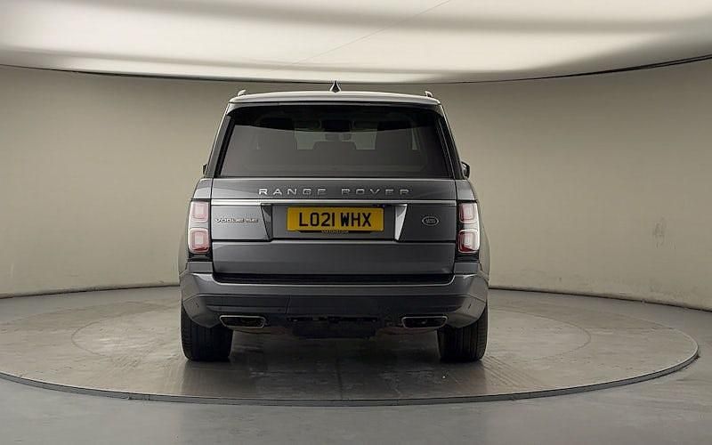 Used Land Rover Range Rover Vogue SE 275 HP (202 kW) 2020 Eiger grey SUV