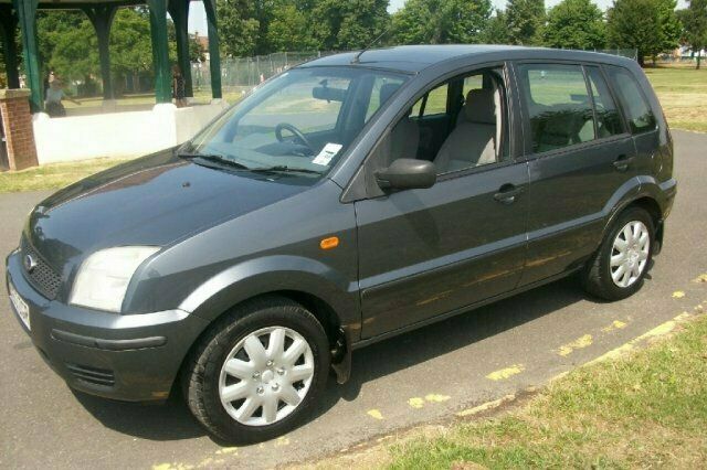 Used 2003 Ford Fusion Estate | £2,190 (Fair price) - Image 1/4