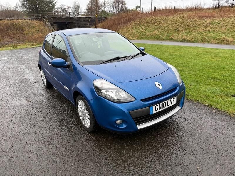 Blue Used 2010 Renault Clio II Dynamique Hatchback | £1,750 (Good price) - Image 1/4