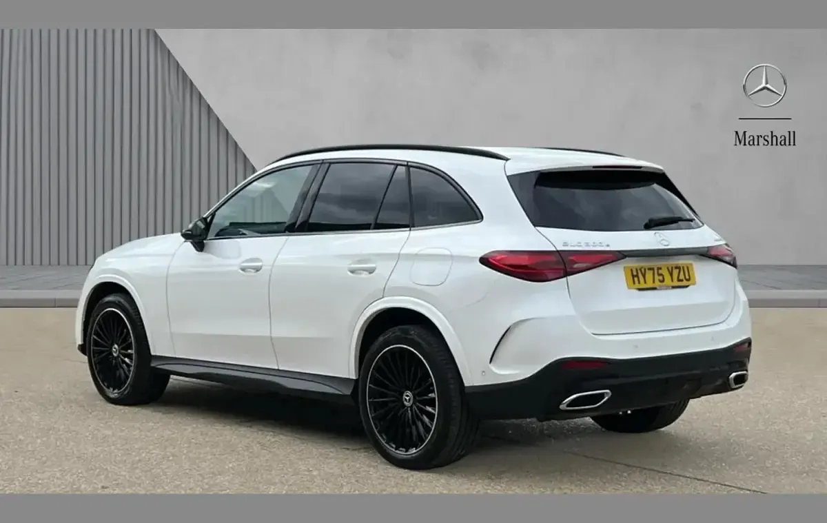 Used Mercedes GLC300 Urban 308 HP (226 kW) 2025 White SUV