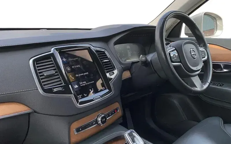Used Volvo XC90 Inscription 390 HP (286 kW) 2020 Grey SUV