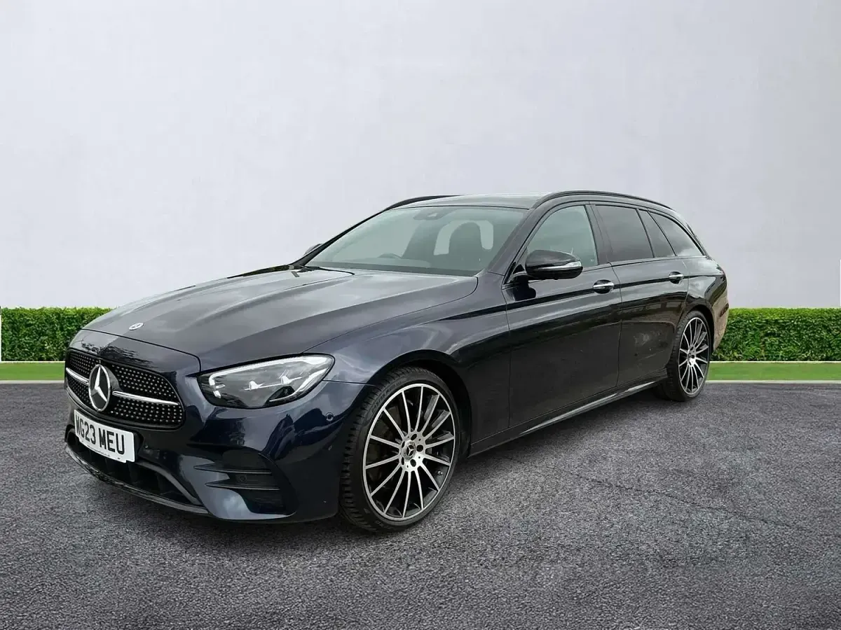 Used Mercedes E200 AMG line 200 HP (147 kW) 2023 Blue Estate