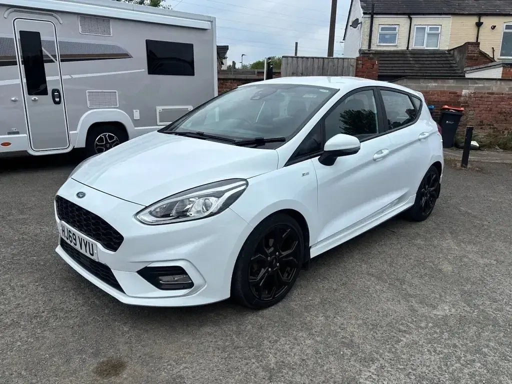 Second-hand Ford Fiesta ST-Line 140 CP (102 kW) 2019 Alb Hatchback
