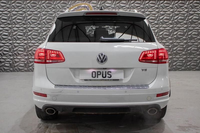 Used VW Touareg R-line 2014 White SUV