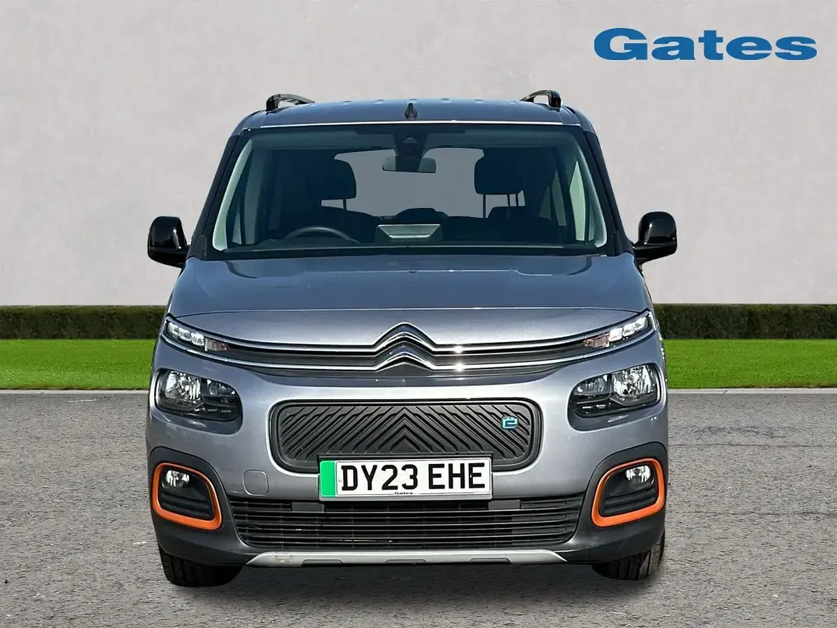 Usado Citroën Berlingo XTR 100 kW (136 HP) 2023 Cinzento Monovolume
