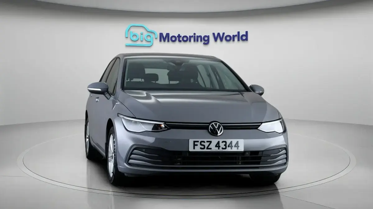 Used VW Golf VIII S 108 HP (79 kW) 2021