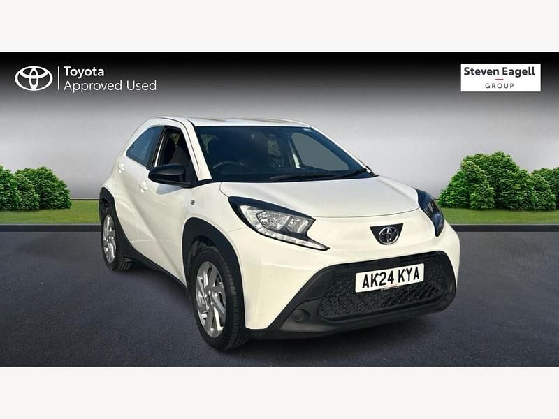 White Used 2024 Toyota Aygo PURE Hatchback | £14,937 (Fair price) - Image 1/3