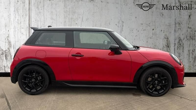 Begagnad Mini Cooper S Hatch 201 HK (147 kW) 2025 Röd Halvkombi