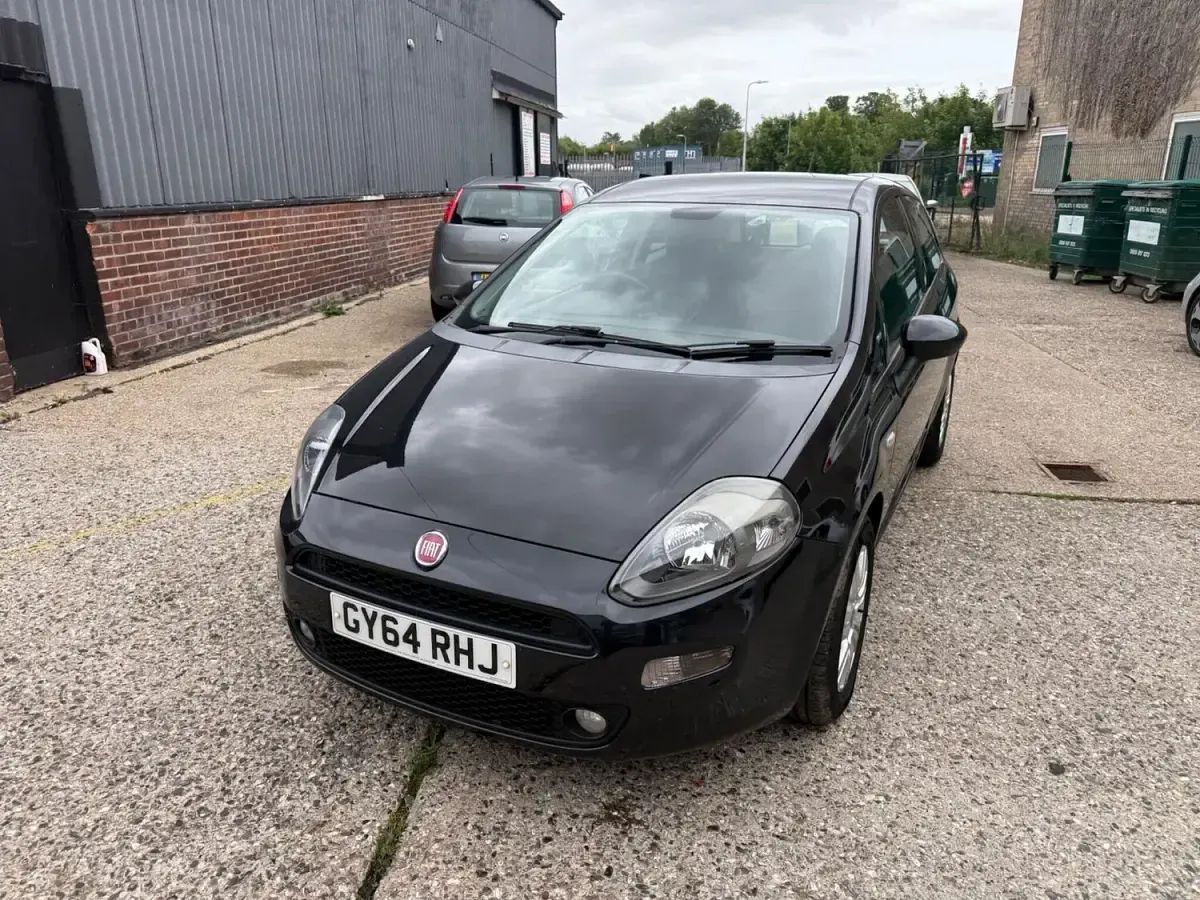 Used Fiat Punto Easy 69 HP (50 kW) 2014 Black Hatchback
