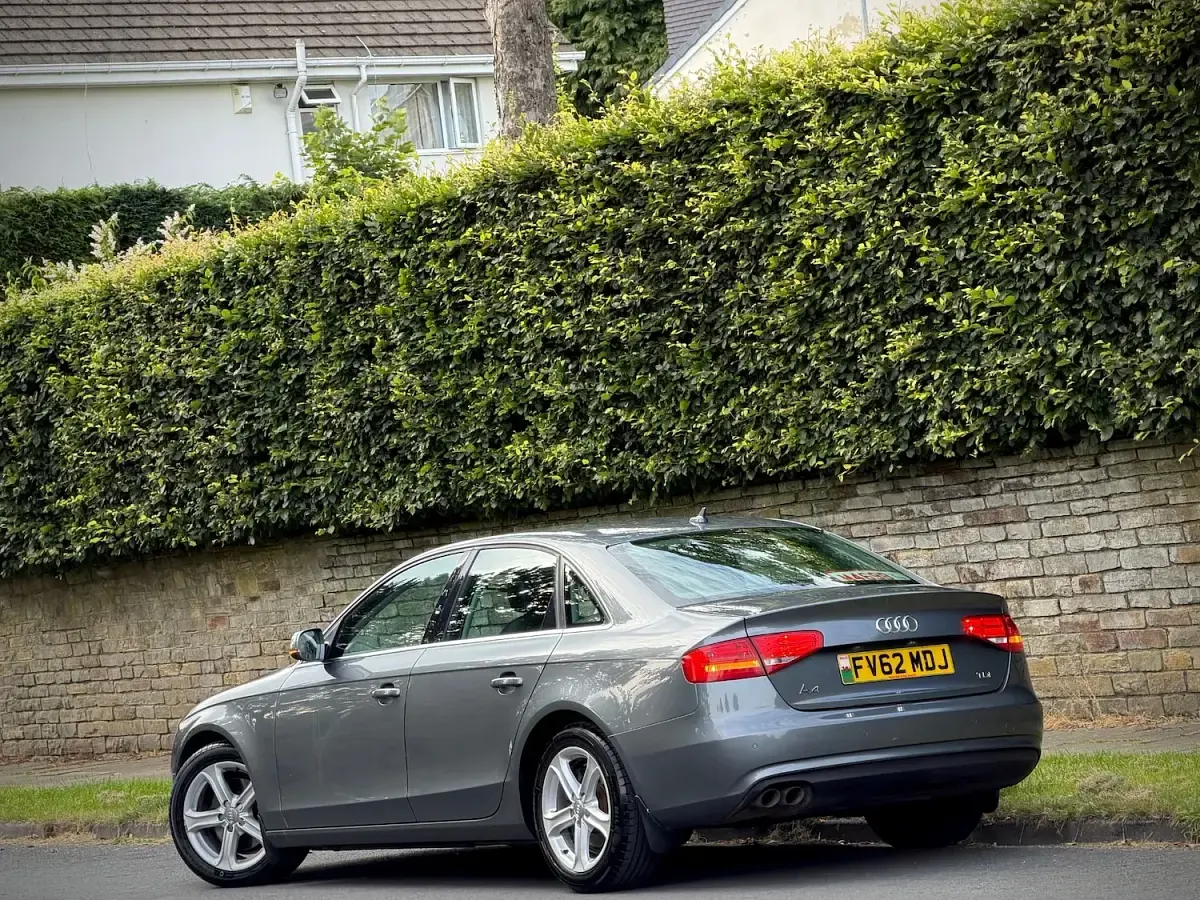 Used Audi A4 134 HP (98 kW) 2012 Grey Sedan