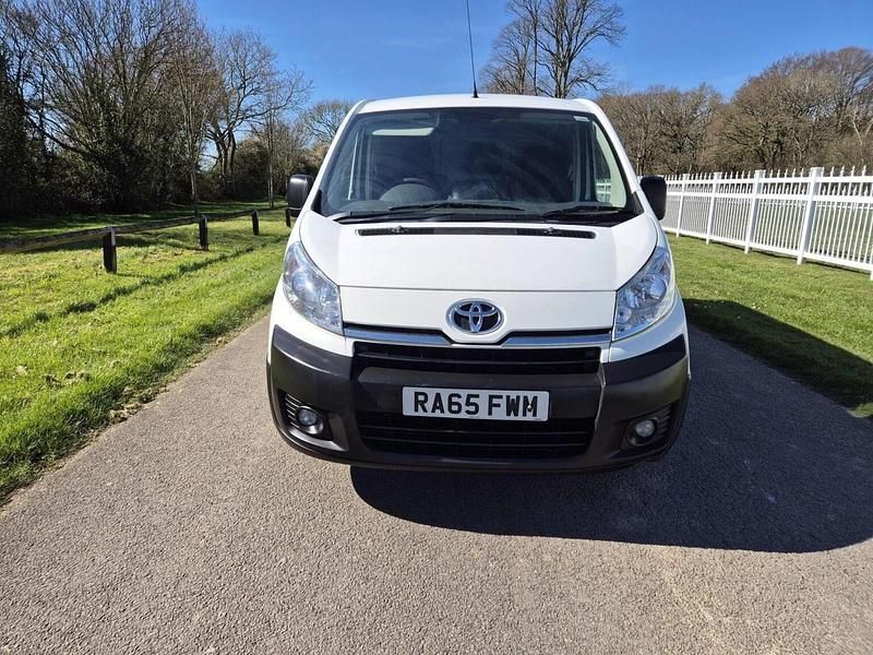 Used Toyota Proace H1 128 HP (94 kW) 2016 White MPV