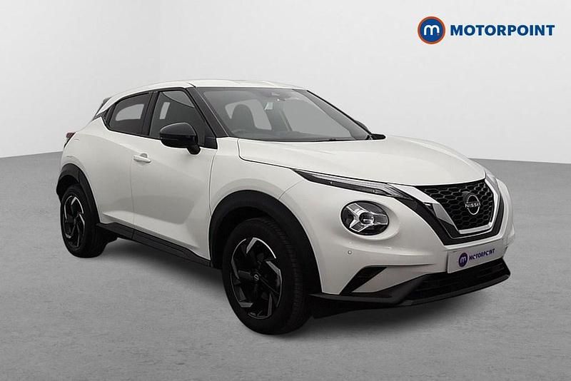 White Used 2023 Nissan Juke N-Connecta SUV | £15,449 (Fair price) - Image 1/4