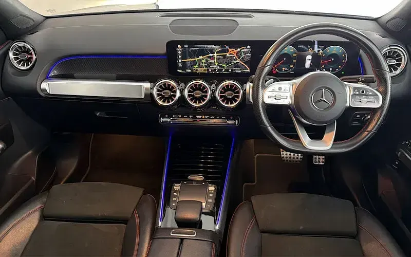Used Mercedes GLB200 AMG Line Premium 163 HP (119 kW) 2021 Blue SUV