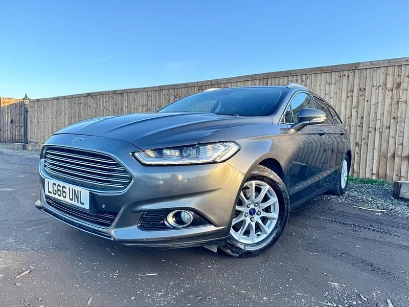 Used Ford Mondeo Titanium 120 HP (88 kW) 2016 Grey Estate