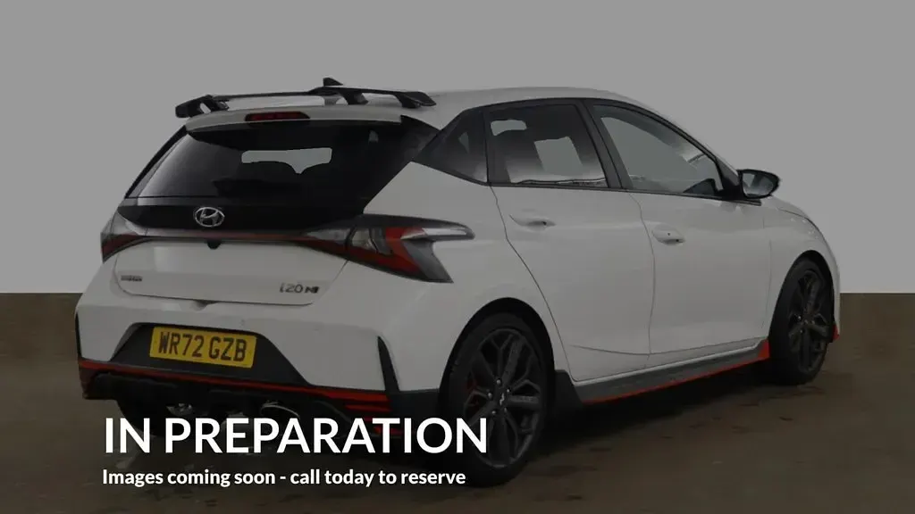 Used Hyundai i20 204 HP (150 kW) 2022 White Hatchback