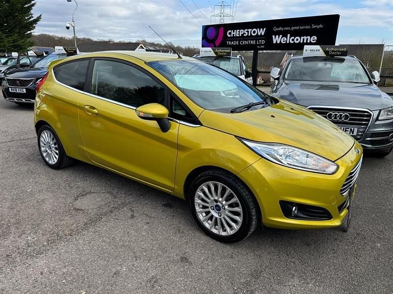 Hot mustard Used 2013 Ford Fiesta Titanium Hatchback | £5,995 (Good price) - Image 1/4
