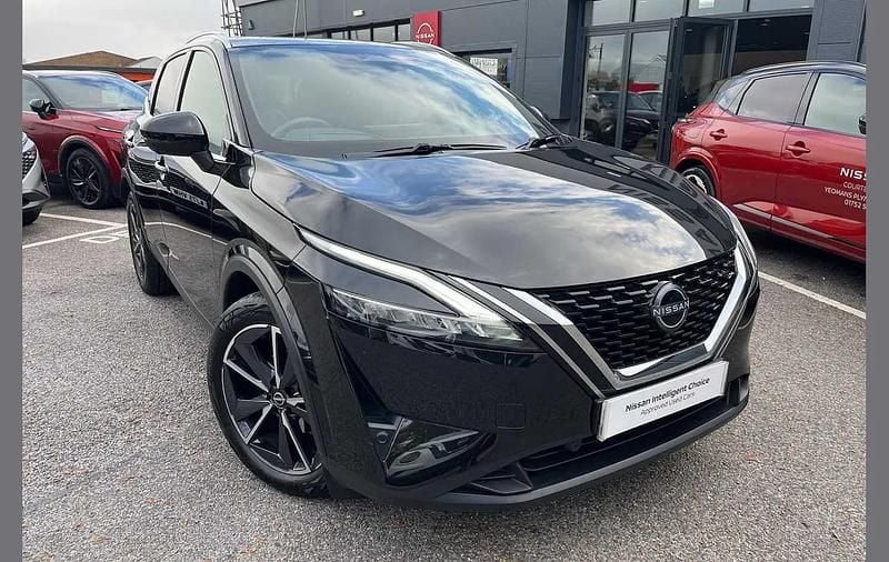 Black Used 2023 Nissan Qashqai Tekna SUV | £21,490 (A bit pricey) - Image 1/4