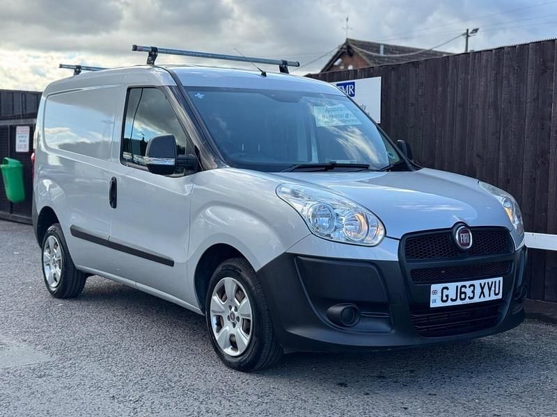 White Used 2014 Fiat Doblò MPV | £3,495 (Fair price) - Image 1/4