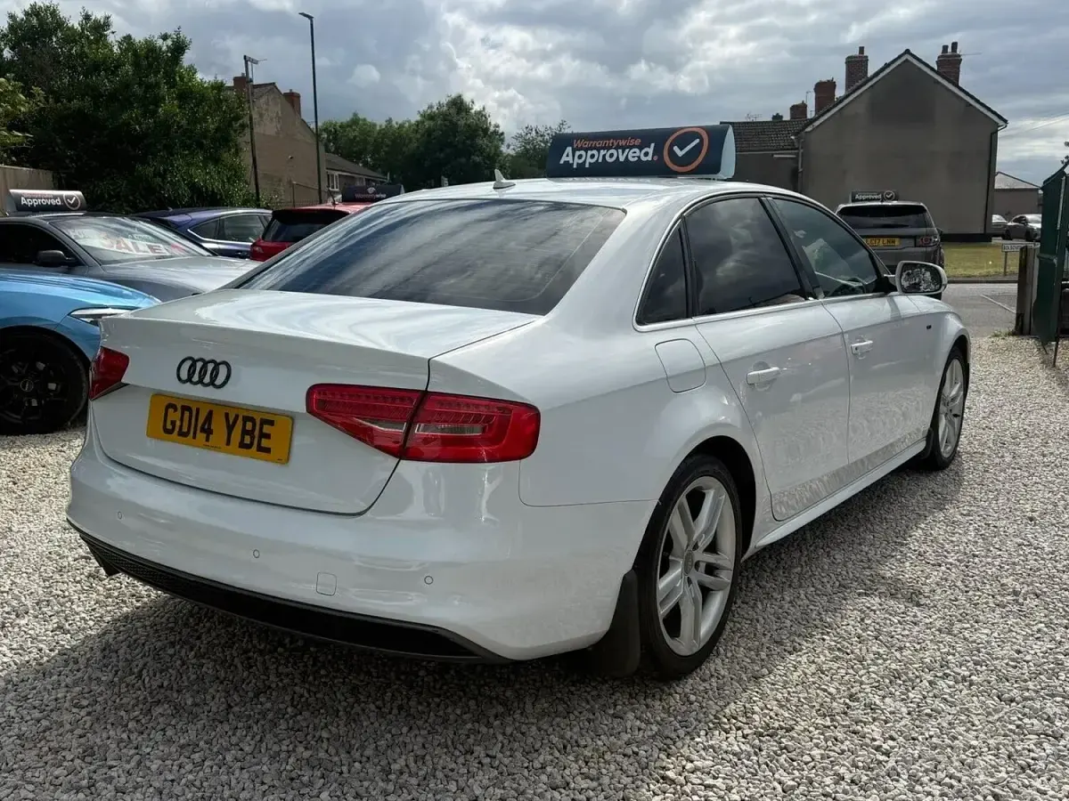 Used Audi A4 S-Line 150 HP (110 kW) 2014 White Sedan