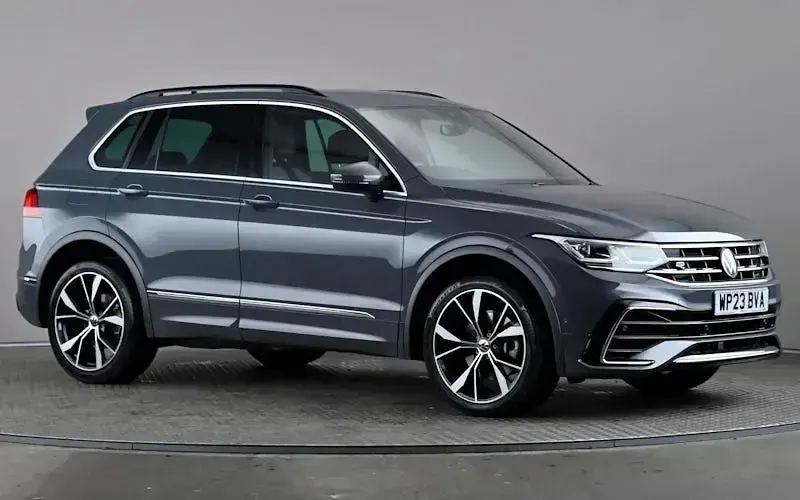 Used VW Tiguan R-line 245 HP (180 kW) 2023 SUV