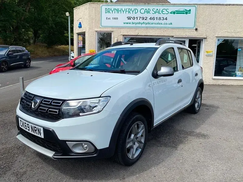 Used Dacia Sandero Essentiel 90 HP (66 kW) 2019 Glacier white