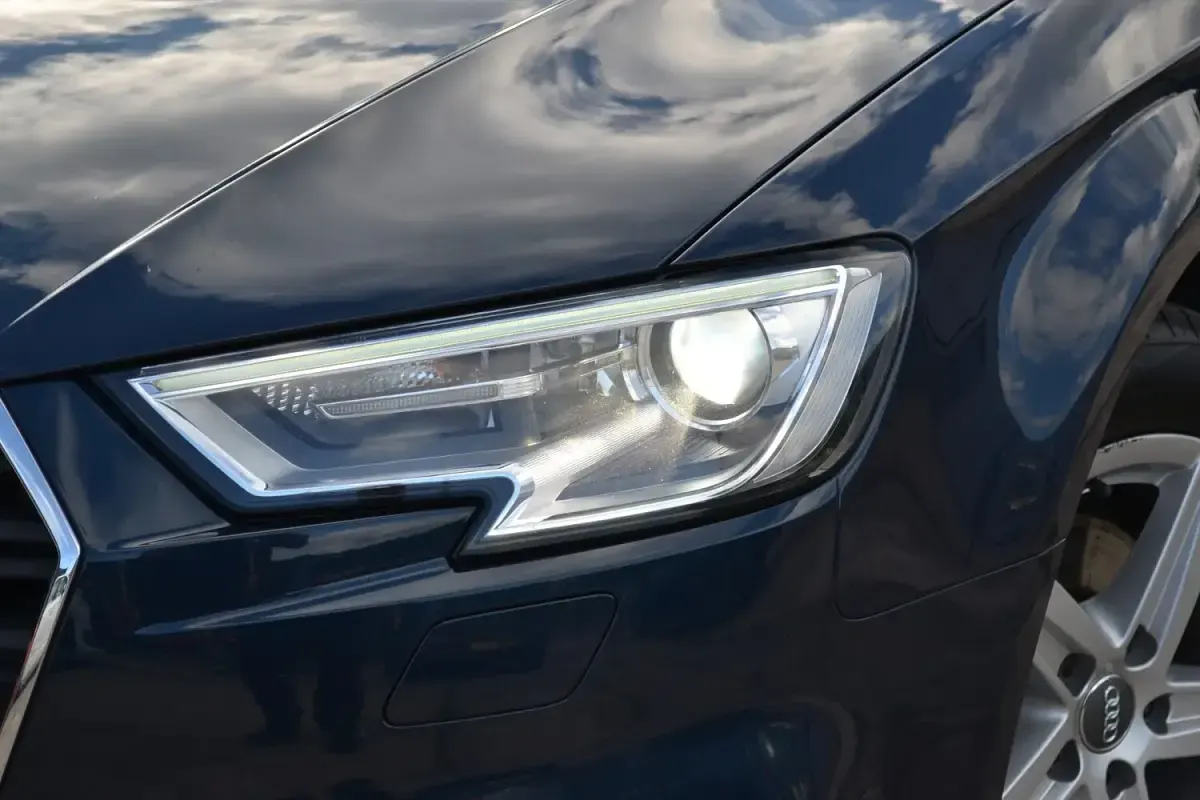 Used Audi A3 116 HP (85 kW) 2019 Blue Sedan