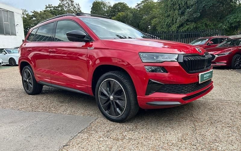 Used 2024 Skoda Karoq SportLine SUV | £22,993 (Fair price) - Image 1/3