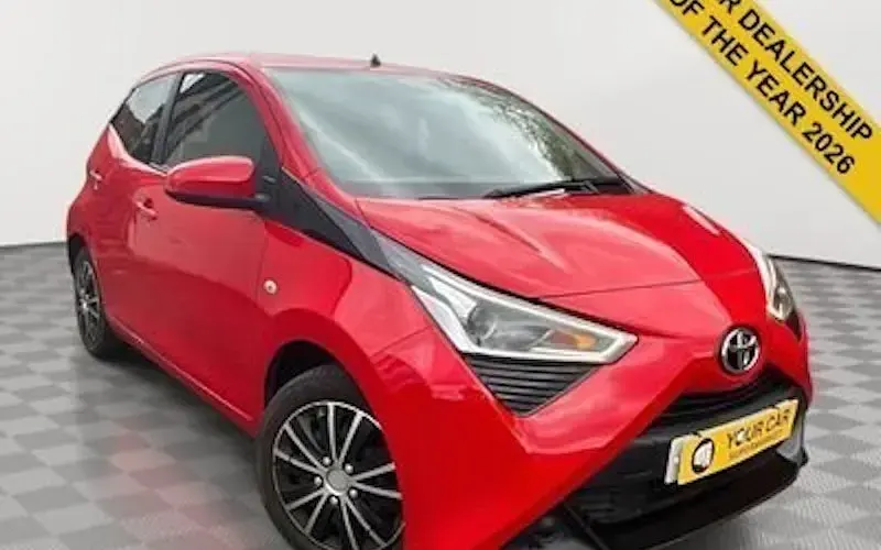 Usado Toyota Aygo X-play 72 HP (52 kW) 2020 Citadino