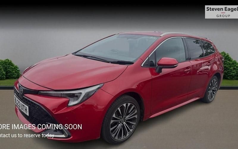 Używany Toyota Corolla Design 196 KM (144 kW) 2025 Kombi
