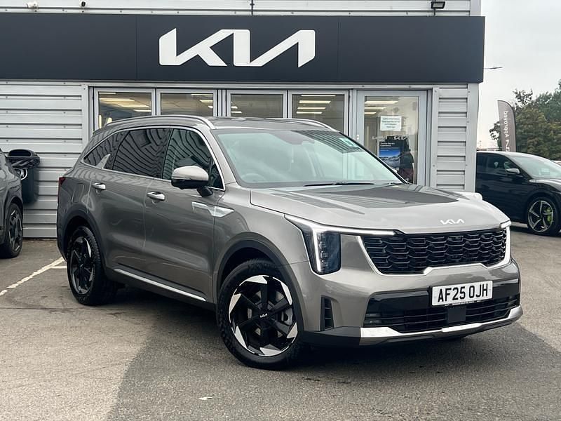 Volcanic sand Used 2025 Kia Sorento 3 SUV | £44,495 (Fair price) - Image 1/4