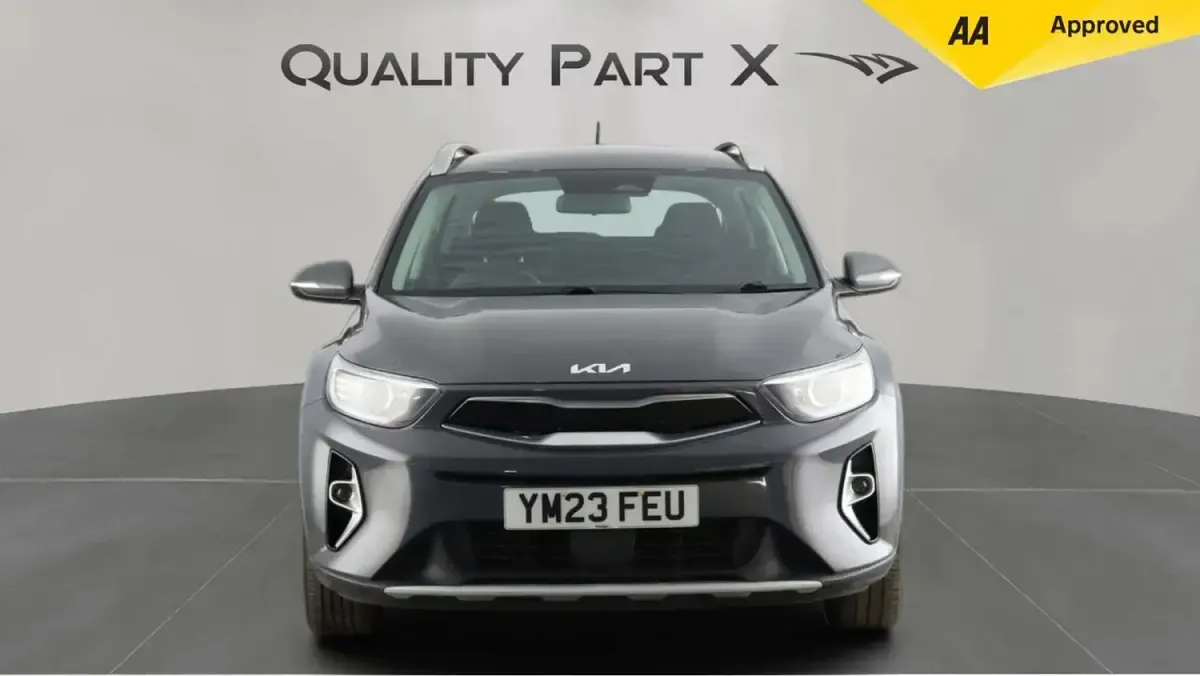 Used Kia Stonic 99 HP (72 kW) 2023 Grey SUV