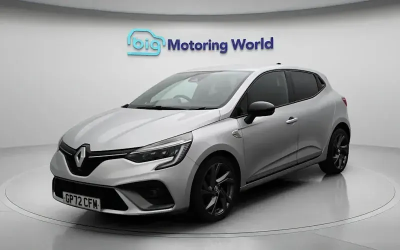 Used Renault Clio RS Line 90 HP (66 kW) 2023 Silver Hatchback