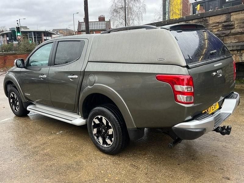 Used Mitsubishi L200 Warrior 178 HP (130 kW) 2017 Green Pickup