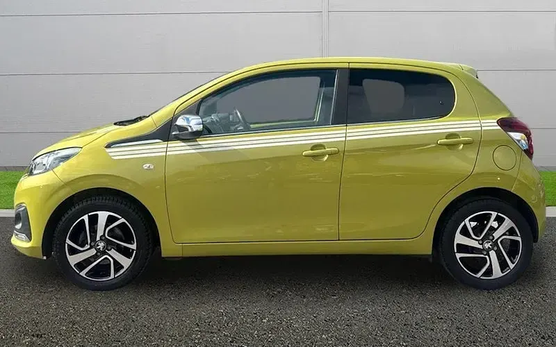 Begagnad Peugeot 108 Collection 72 HK (52 kW) 2022 Halvkombi