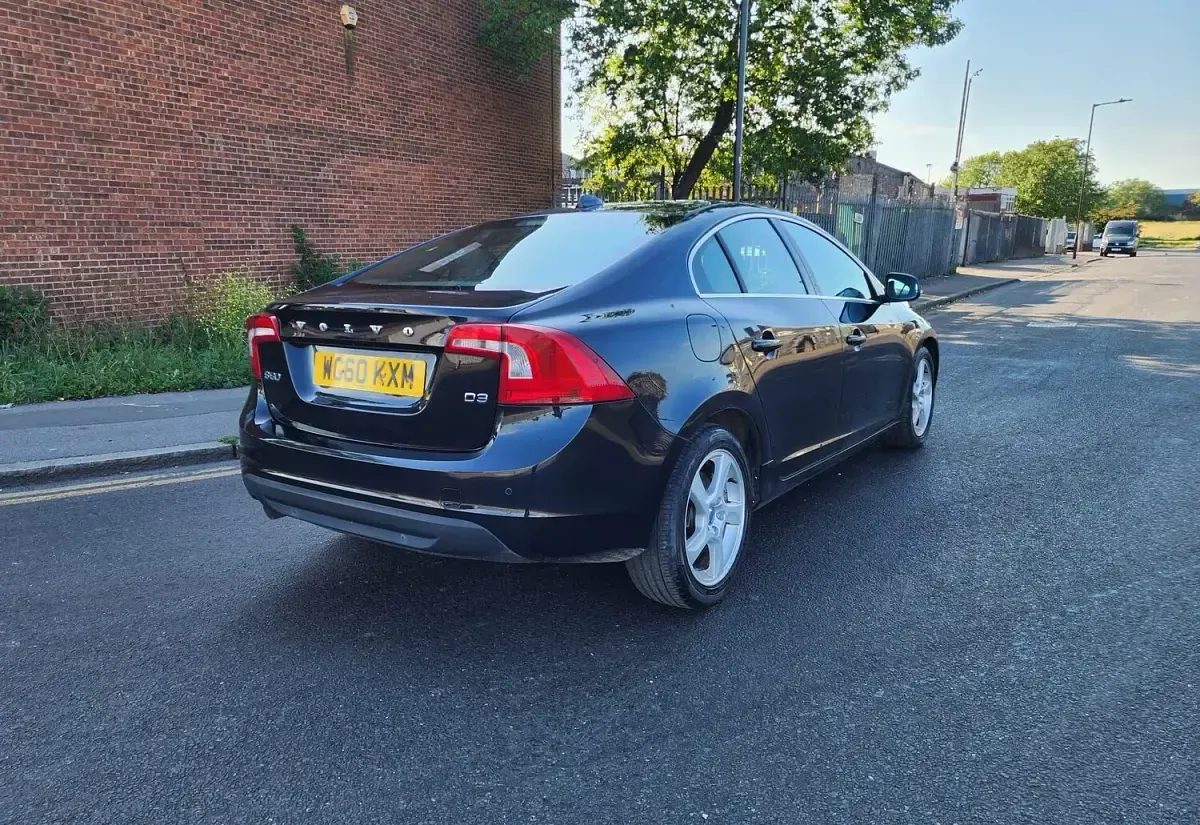 Used Volvo S60 SE Lux 2011 Black Sedan