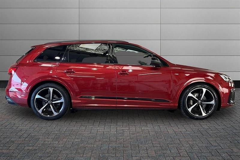 Used Audi Q7 Black Edition 340 HP (250 kW) 2023 Red SUV