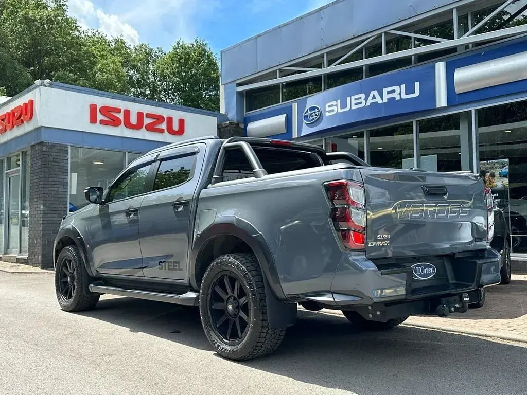 Used Isuzu D-Max 2025 Grey Pickup