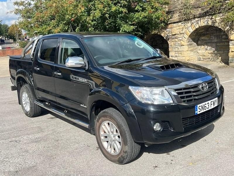 Black Used 2013 Toyota HiLux Pickup | £10,450 (Fair price) - Image 1/4