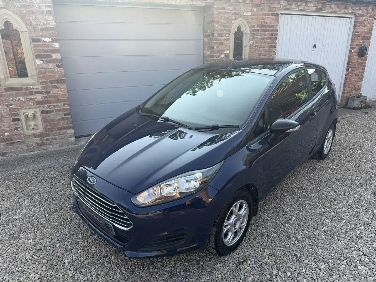 Used Ford Fiesta Studio 82 HP (60 kW) 2014 Blue Hatchback
