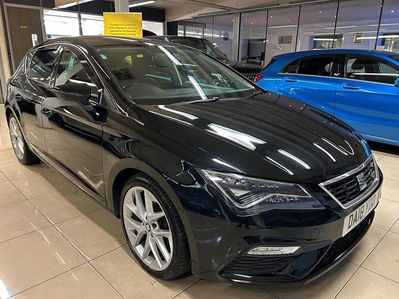 Black Used 2018 Seat Leon FR Hatchback | £8,790 (Fair price) - Image 1/3