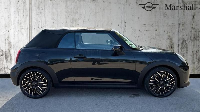 Used Mini Cooper Exclusive 201 HP (147 kW) 2025 Midnight black ii Hatchback