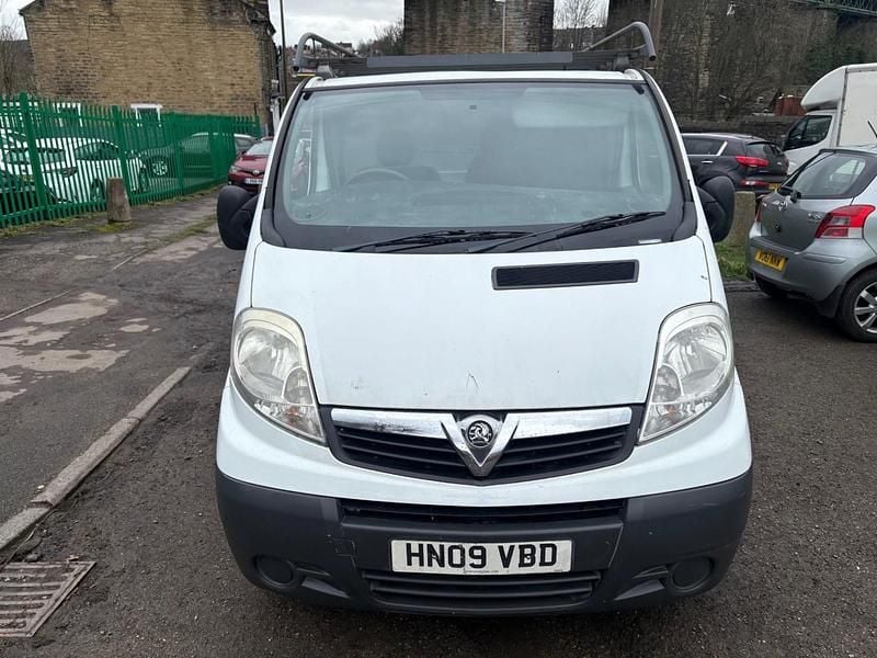 Used Vauxhall Vivaro 90 HP (66 kW) 2009 White MPV