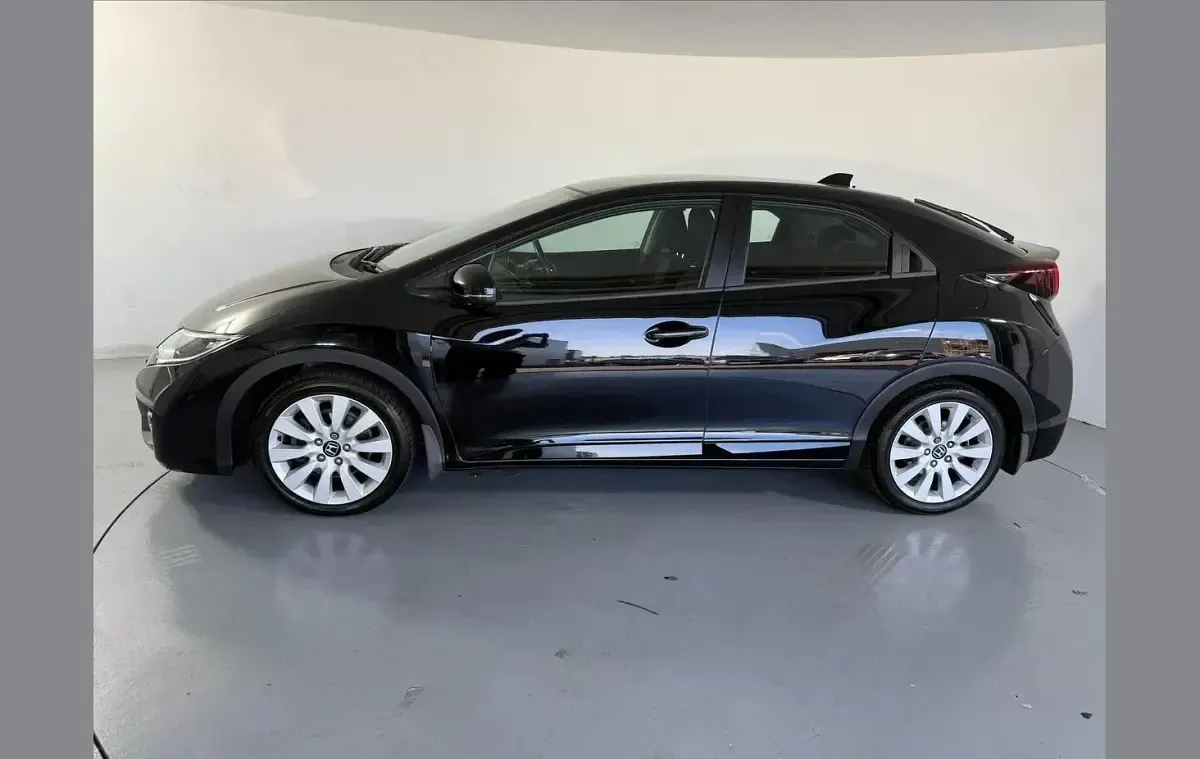 Used Honda Civic SE Plus 139 HP (102 kW) 2016 Black Hatchback