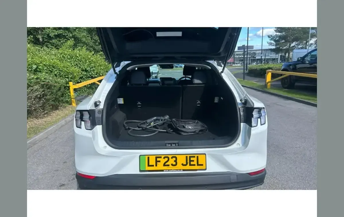 Used Ford Mustang Mach-E Extended Range 212 kW (289 HP) 2023 White SUV