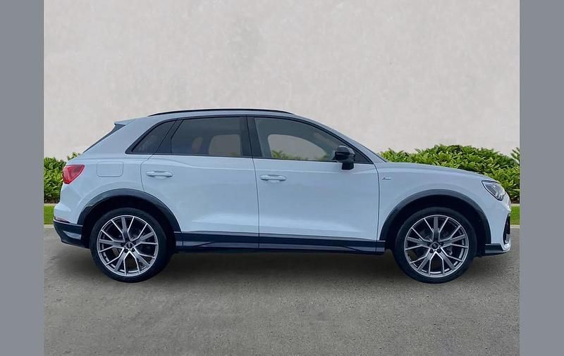 Used Audi Q3 Black Edition 147 HP (108 kW) 2025 White SUV